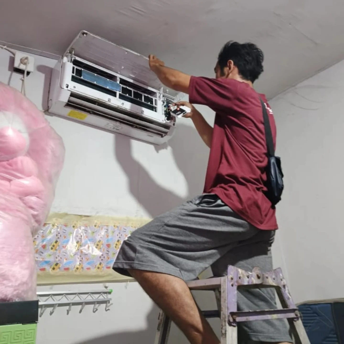 Dokumentasi kegiatan layanan AC Putra Mandiri Teknik 1